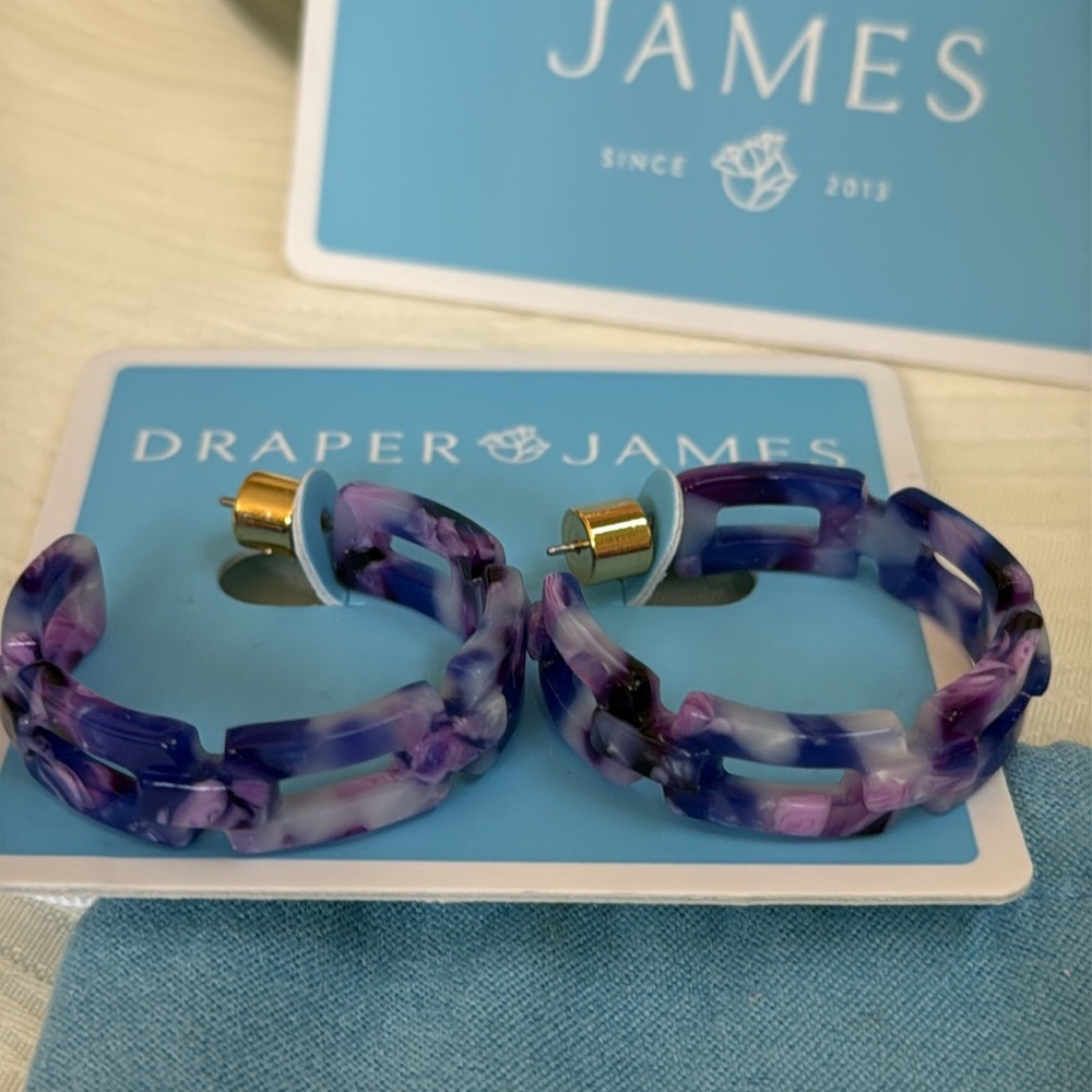 Draper James Chain Link Hoop Earrings - Picture 2 of 3